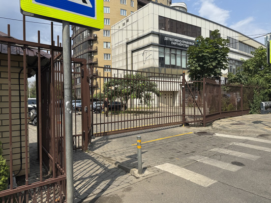 Продам двухкомнатную (2-комн.) квартиру, Кубанская Набережная ул, 23/1, Краснодар г