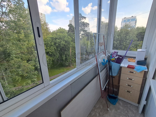 Продам двухкомнатную (2-комн.) квартиру, Севанская ул, 46к1, Москва г