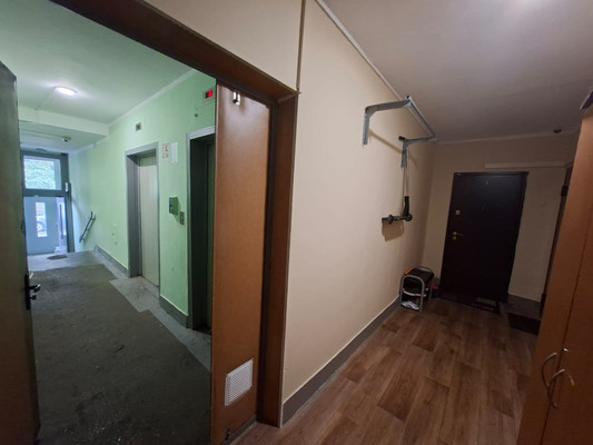 Продам трехкомнатную (3-комн.) квартиру, Батайский проезд, 17, Москва г