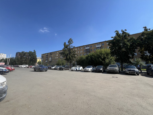 Сдам торговое помещение 150 м2, Бажова ул, 70, Екатеринбург г