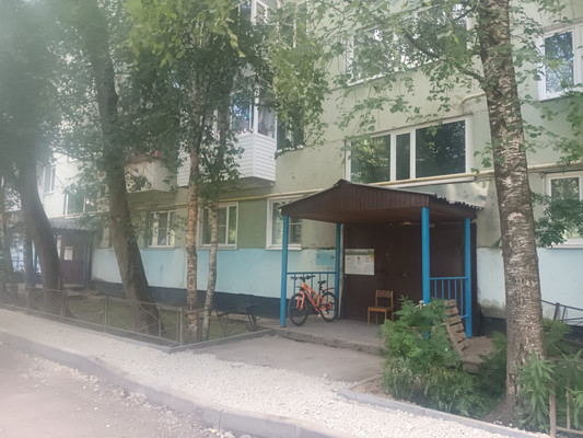 Продам двухкомнатную (2-комн.) квартиру, Дружбы проезд, 17, Ухта г