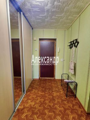 Продам однокомнатную (1-комн.) квартиру, Подвойского ул, 18к1, Санкт-Петербург г