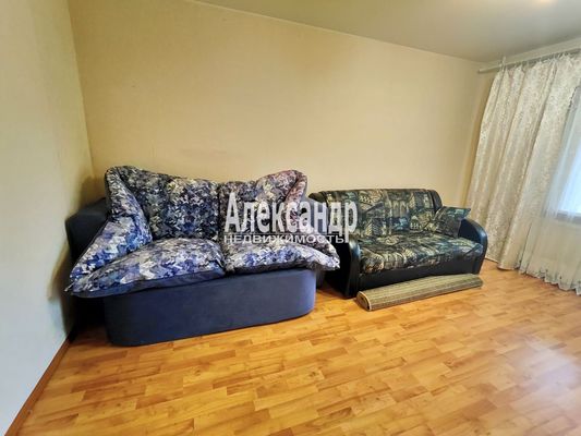 Продам однокомнатную (1-комн.) квартиру, Подвойского ул, 18к1, Санкт-Петербург г
