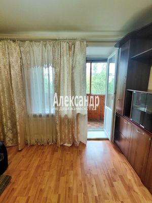 Продам однокомнатную (1-комн.) квартиру, Подвойского ул, 18к1, Санкт-Петербург г