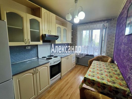 Продам однокомнатную (1-комн.) квартиру, Подвойского ул, 18к1, Санкт-Петербург г