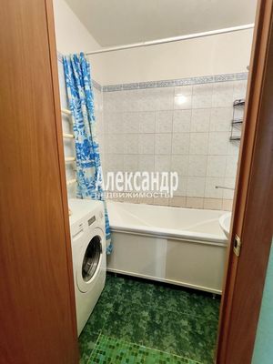 Продам однокомнатную (1-комн.) квартиру, Подвойского ул, 18к1, Санкт-Петербург г