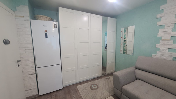 Продам комнату в 8-комн. квартире, Пискарёвский пр-кт, 10к2, Санкт-Петербург г