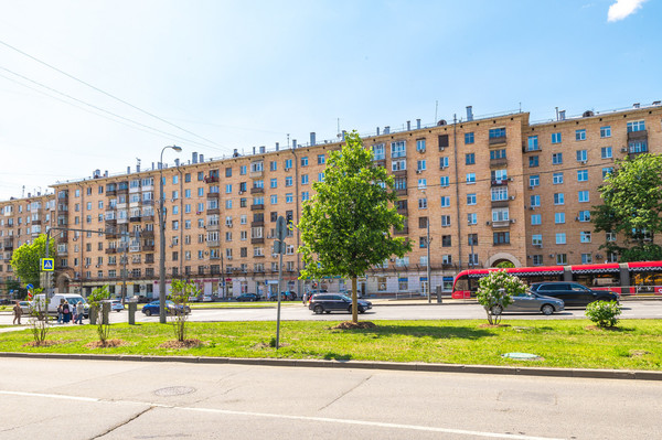 Продам трехкомнатную (3-комн.) квартиру, Ломоносовский пр-кт, 23, Москва г