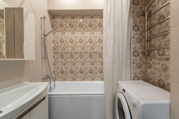 Продам трехкомнатную (3-комн.) квартиру, Ломоносовский пр-кт, 23, Москва г