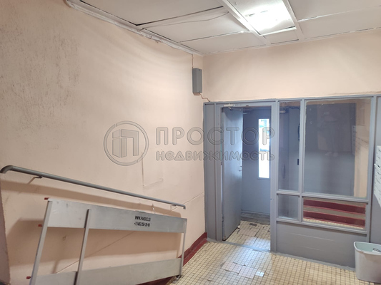 Продам двухкомнатную (2-комн.) квартиру, Неманский проезд, 3, Москва г