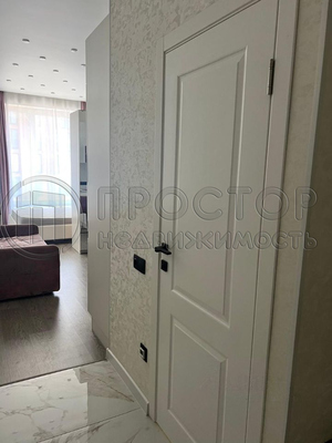 Продам однокомнатную (1-комн.) квартиру, Братьев Весниных б-р, 2, Москва г