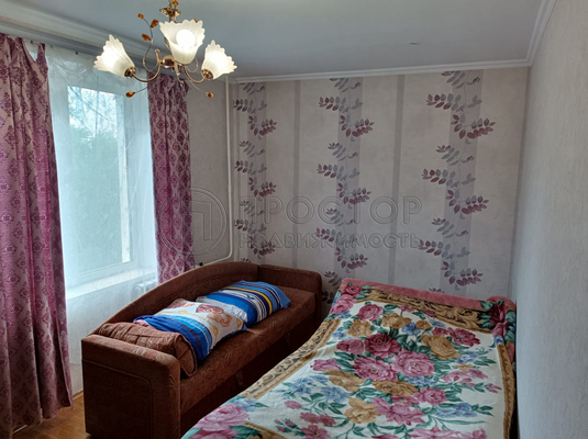 Продам трехкомнатную (3-комн.) квартиру, Бирюлёвская ул, 18к2, Москва г
