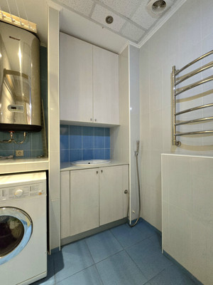 Продам трехкомнатную (3-комн.) квартиру, Рюхина ул, 12а, Санкт-Петербург г