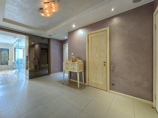 Продам трехкомнатную (3-комн.) квартиру, Рюхина ул, 12а, Санкт-Петербург г