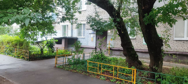 Продам двухкомнатную (2-комн.) квартиру, Дорожная ул, 3, Октябрьский рп