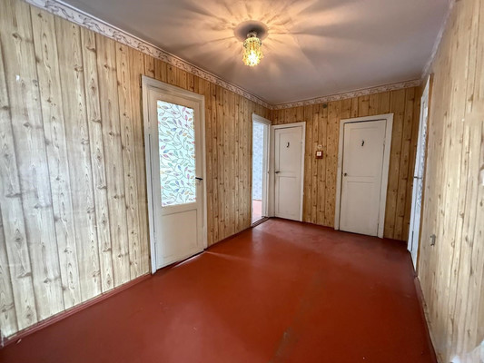 Продам трехкомнатную (3-комн.) квартиру, Пролетарская ул, 196, Апшеронск г