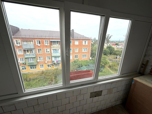 Продам трехкомнатную (3-комн.) квартиру, Пролетарская ул, 196, Апшеронск г