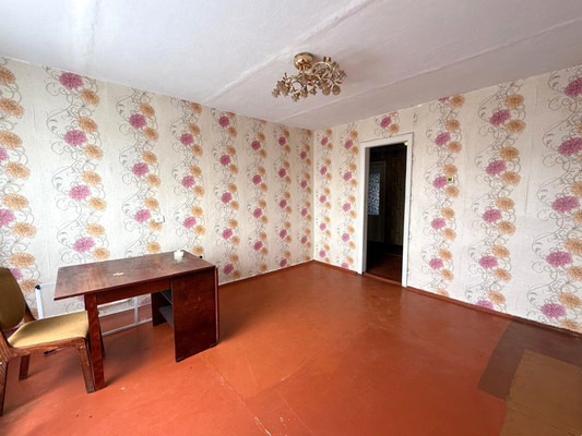 Продам трехкомнатную (3-комн.) квартиру, Пролетарская ул, 196, Апшеронск г