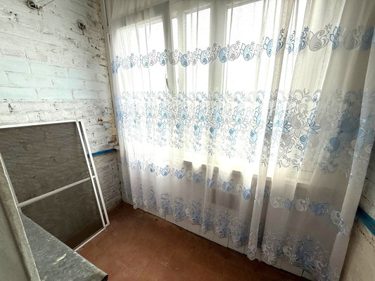 Продам трехкомнатную (3-комн.) квартиру, Пролетарская ул, 196, Апшеронск г