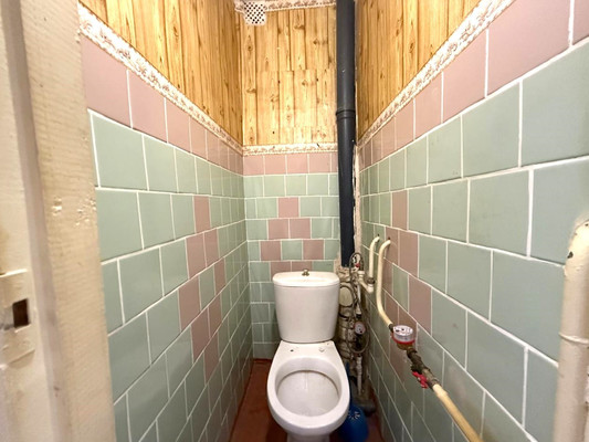 Продам трехкомнатную (3-комн.) квартиру, Пролетарская ул, 196, Апшеронск г