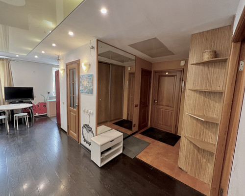 Продам трехкомнатную (3-комн.) квартиру, Красноармейская ул, 57, Нижний Тагил г