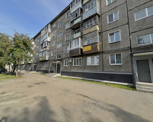 Продам трехкомнатную (3-комн.) квартиру, Красноармейская ул, 57, Нижний Тагил г