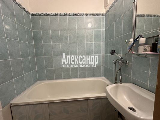 Продам двухкомнатную (2-комн.) квартиру, Боткинская ул, 15к2, Санкт-Петербург г