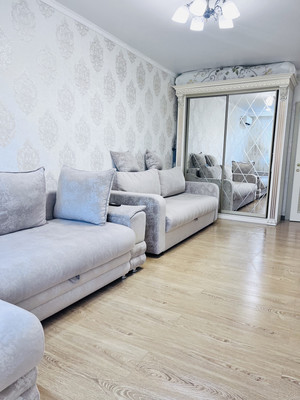 Продам трехкомнатную (3-комн.) квартиру, Адмиралтейский б-р, 3к3, Краснодар г