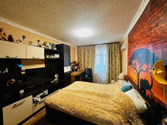 Продам трехкомнатную (3-комн.) квартиру, Разведчика Петрова ул, 4, Переславль-Залесский г