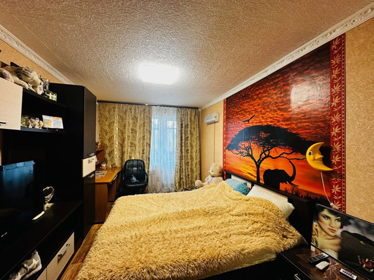 Продам трехкомнатную (3-комн.) квартиру, Разведчика Петрова ул, 4, Переславль-Залесский г