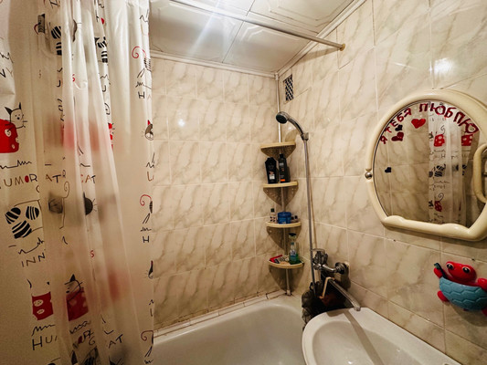 Продам трехкомнатную (3-комн.) квартиру, Разведчика Петрова ул, 4, Переславль-Залесский г