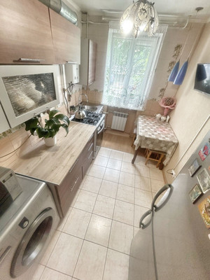 Продам трехкомнатную (3-комн.) квартиру, 2-й Онежский проезд, 16, Краснодар г