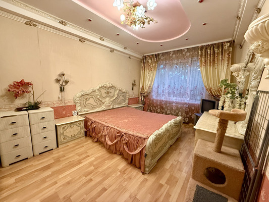 Продам трехкомнатную (3-комн.) квартиру, 25, Новосиньково п