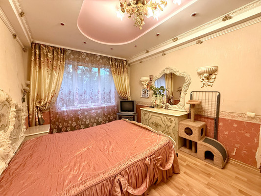 Продам трехкомнатную (3-комн.) квартиру, 25, Новосиньково п