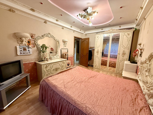 Продам трехкомнатную (3-комн.) квартиру, 25, Новосиньково п