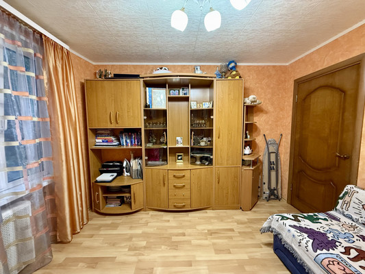 Продам трехкомнатную (3-комн.) квартиру, 25, Новосиньково п