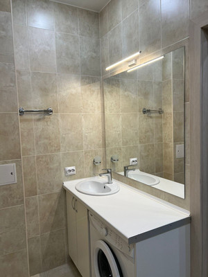 Продам однокомнатную (1-комн.) квартиру, Крымской весны ул, 5к2, Мирное с