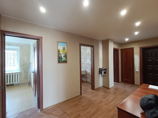 Продам многокомнатную квартиру, Цветочная ул, 2, Ишим г