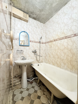 Продам двухкомнатную (2-комн.) квартиру, Орловская ул, 23, Брянск г