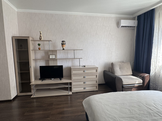 Продам однокомнатную (1-комн.) квартиру, Октябрьская ул, 181/2, Краснодар г