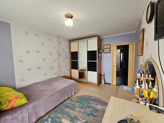 Продам трехкомнатную (3-комн.) квартиру, Ленинградская ул, 4, Костомукша г