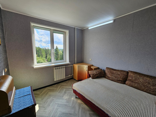 Продам трехкомнатную (3-комн.) квартиру, Ленинградская ул, 4, Костомукша г