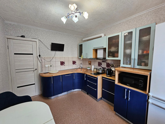 Продам трехкомнатную (3-комн.) квартиру, Ленинградская ул, 4, Костомукша г