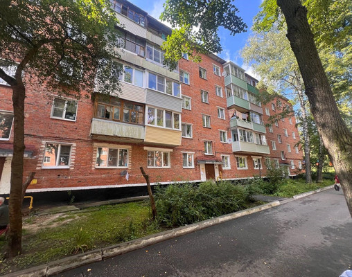 Продам трехкомнатную (3-комн.) квартиру, Садовая ул, 4, Горки д