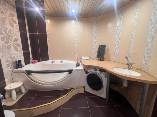 Продам трехкомнатную (3-комн.) квартиру, Садовая ул, 4, Горки д
