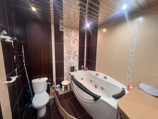 Продам трехкомнатную (3-комн.) квартиру, Садовая ул, 4, Горки д