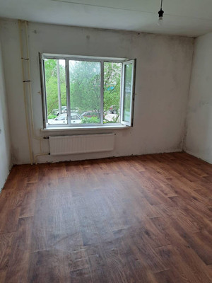 Продам двухкомнатную (2-комн.) квартиру, Шоссейная ул, 38, Бугры п