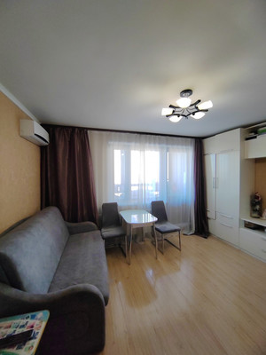Продам двухкомнатную (2-комн.) квартиру, Шестая (Ольгино мкр.) ул, 3, Балашиха г