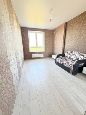 Продам двухкомнатную (2-комн.) квартиру, Батуринская ул, 18к1014, Краснодар г