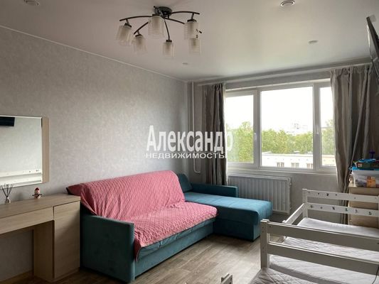 Продам трехкомнатную (3-комн.) квартиру, Бухарестская ул, 78, Санкт-Петербург г